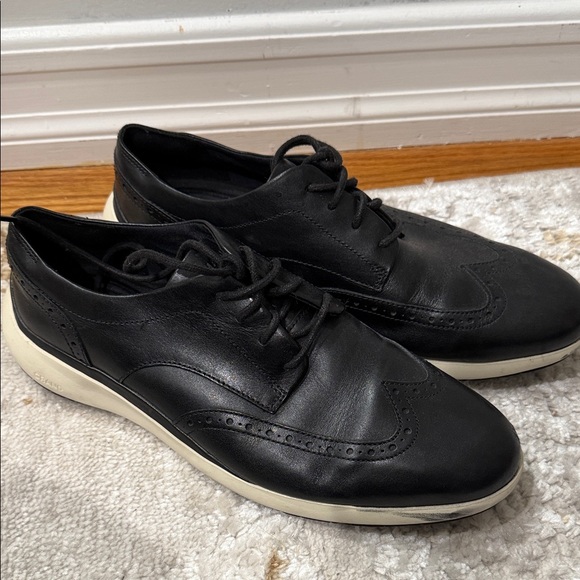Cole Haan Black Leather Oxfords with White Sole - Picture 1 of 6